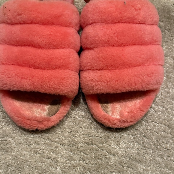 Ugg slippers size 5 - Picture 5 of 7